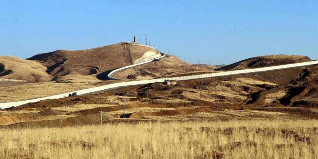 Sıfır noktasındaki dev güvenlik duvarının inşası tamamlandı: Son durum görüntülendi 9